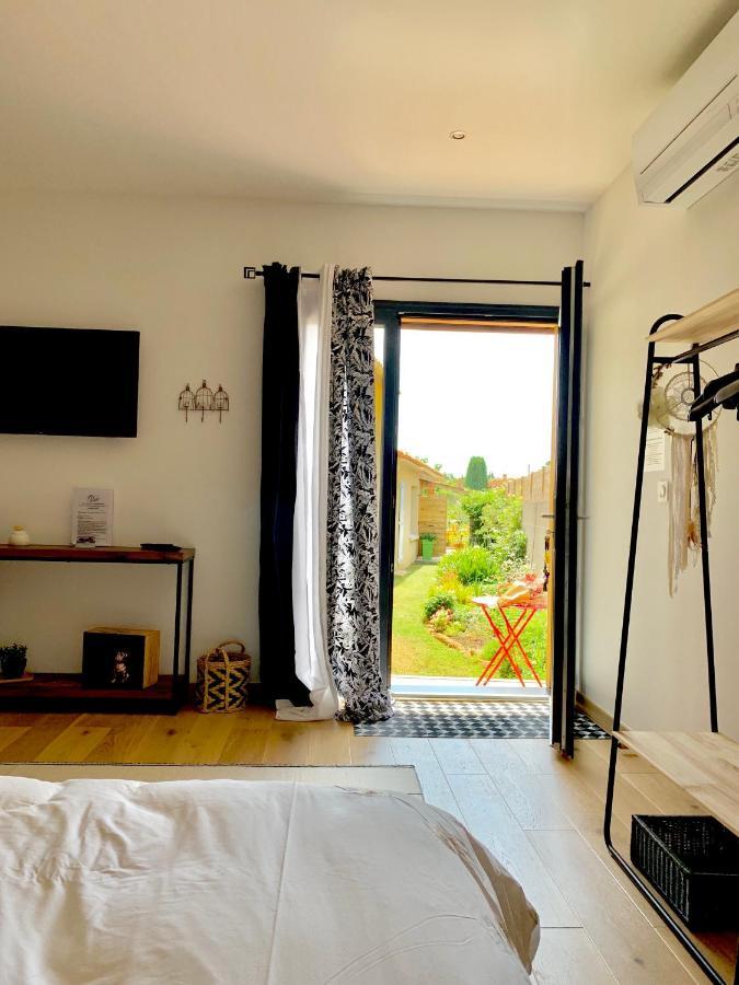 Bed and Breakfast Atelier Des Vidaux Сент-Онес Экстерьер фото
