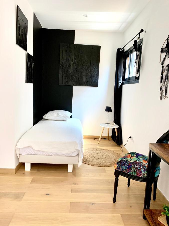 Bed and Breakfast Atelier Des Vidaux Сент-Онес Экстерьер фото